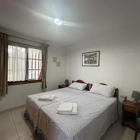 Compostela 32 - Two Bed * Playa de las Americas (Tenerife)